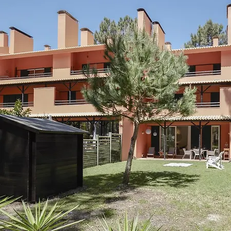 Apartamento Aroeira Golf And Beach